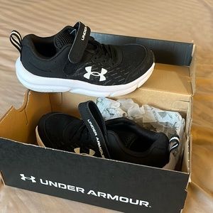 Under Armour tennis shoes size 13 brand new, never worn